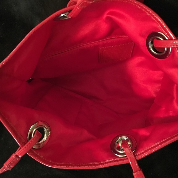 Coach Graffiti Poppy Tote - Picture 2 of 5